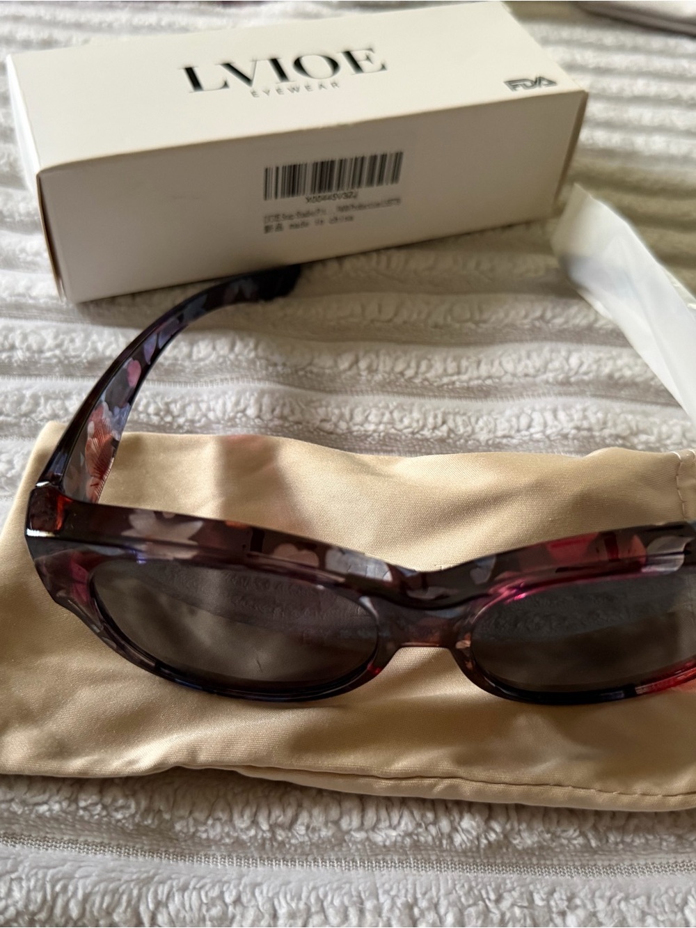 LVIOE Women's Purple Tortoiseshell Sunglasses - Fashion Oval Shades